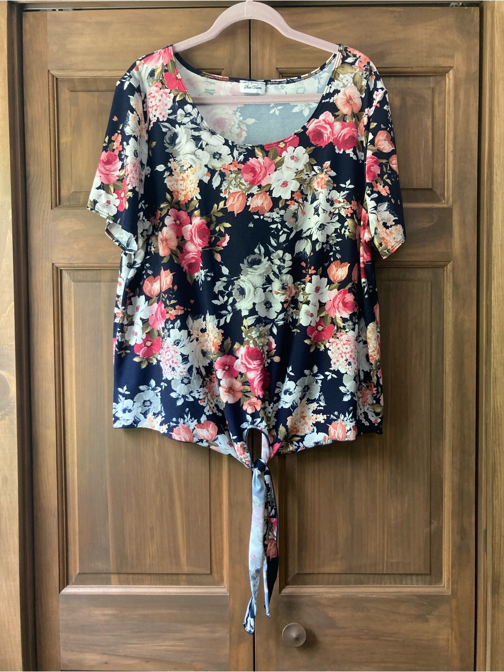 Star Vixen Navy Blue & Floral Tie Front Top (Plus)